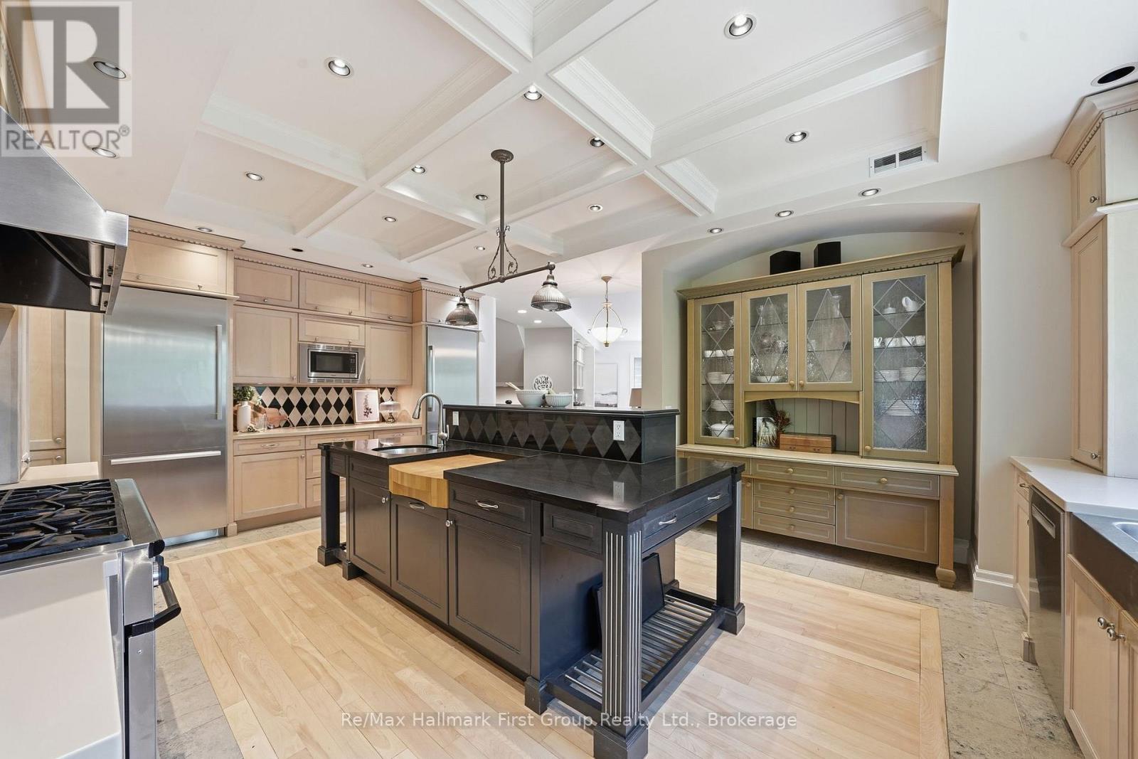 3121 THEATRE ROAD N - Image 14
