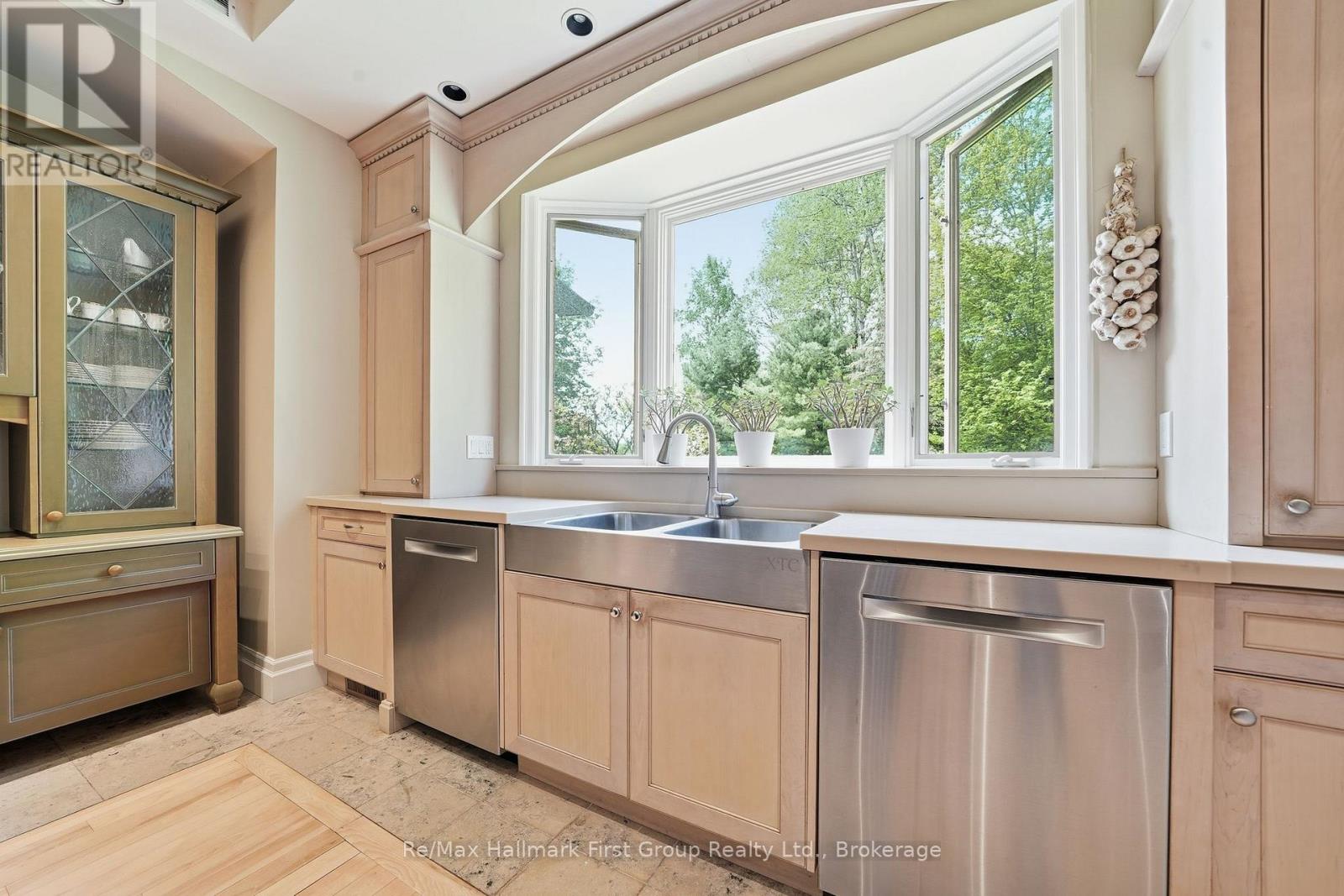 3121 THEATRE ROAD N - Image 15
