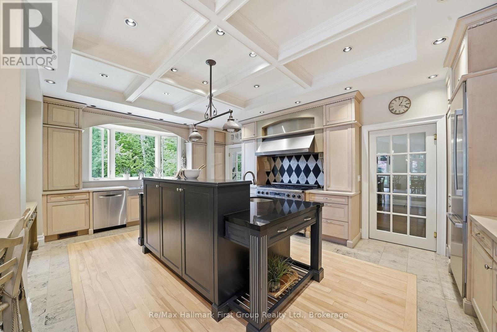 3121 THEATRE ROAD N - Image 16