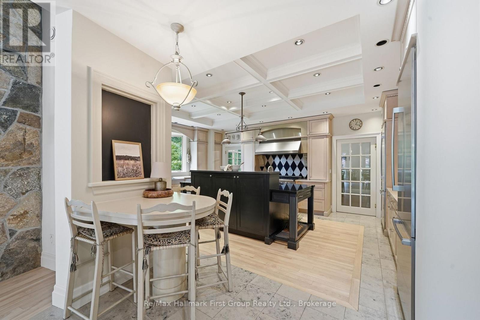 3121 THEATRE ROAD N - Image 18