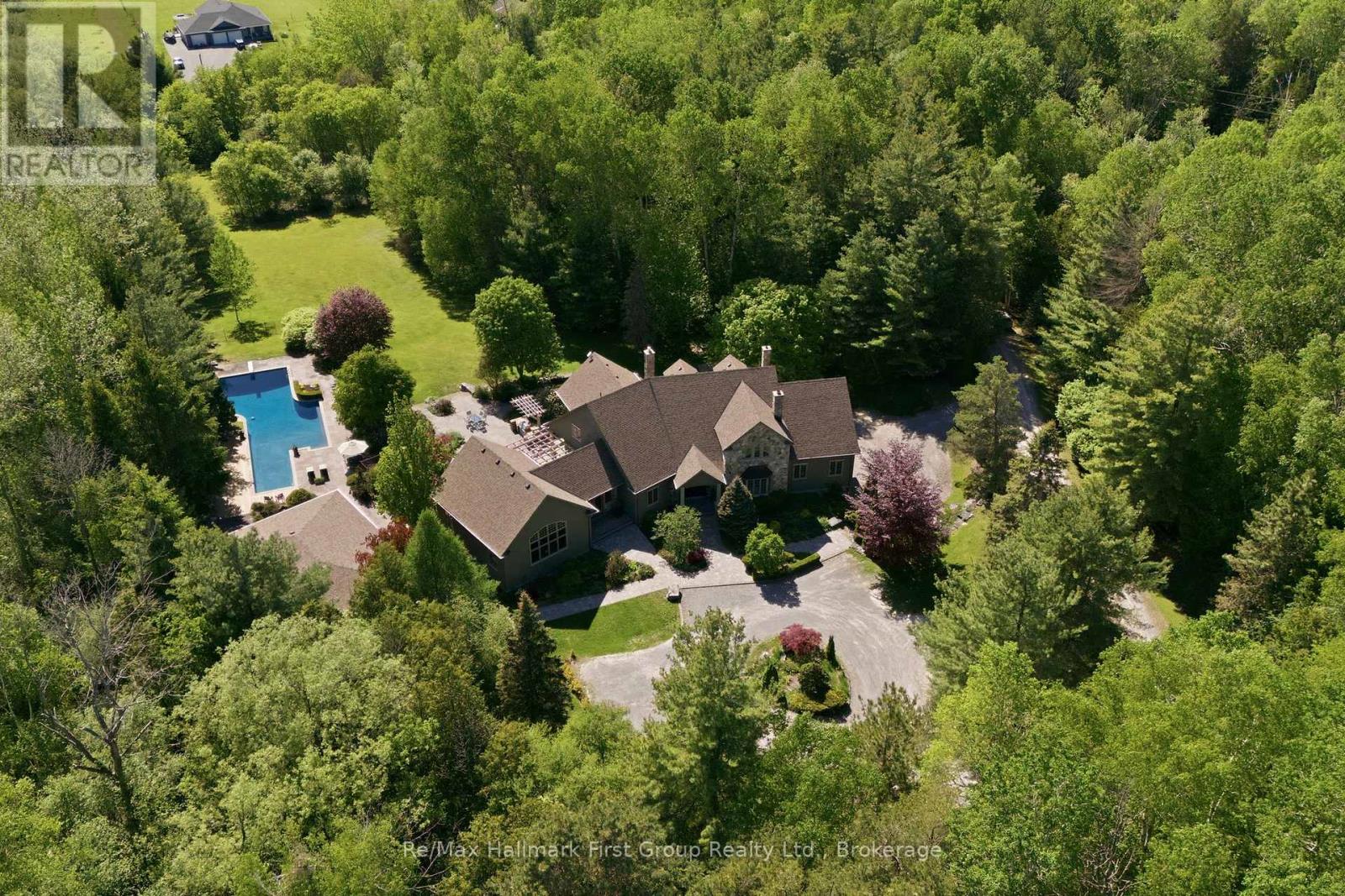 3121 THEATRE ROAD N - 2