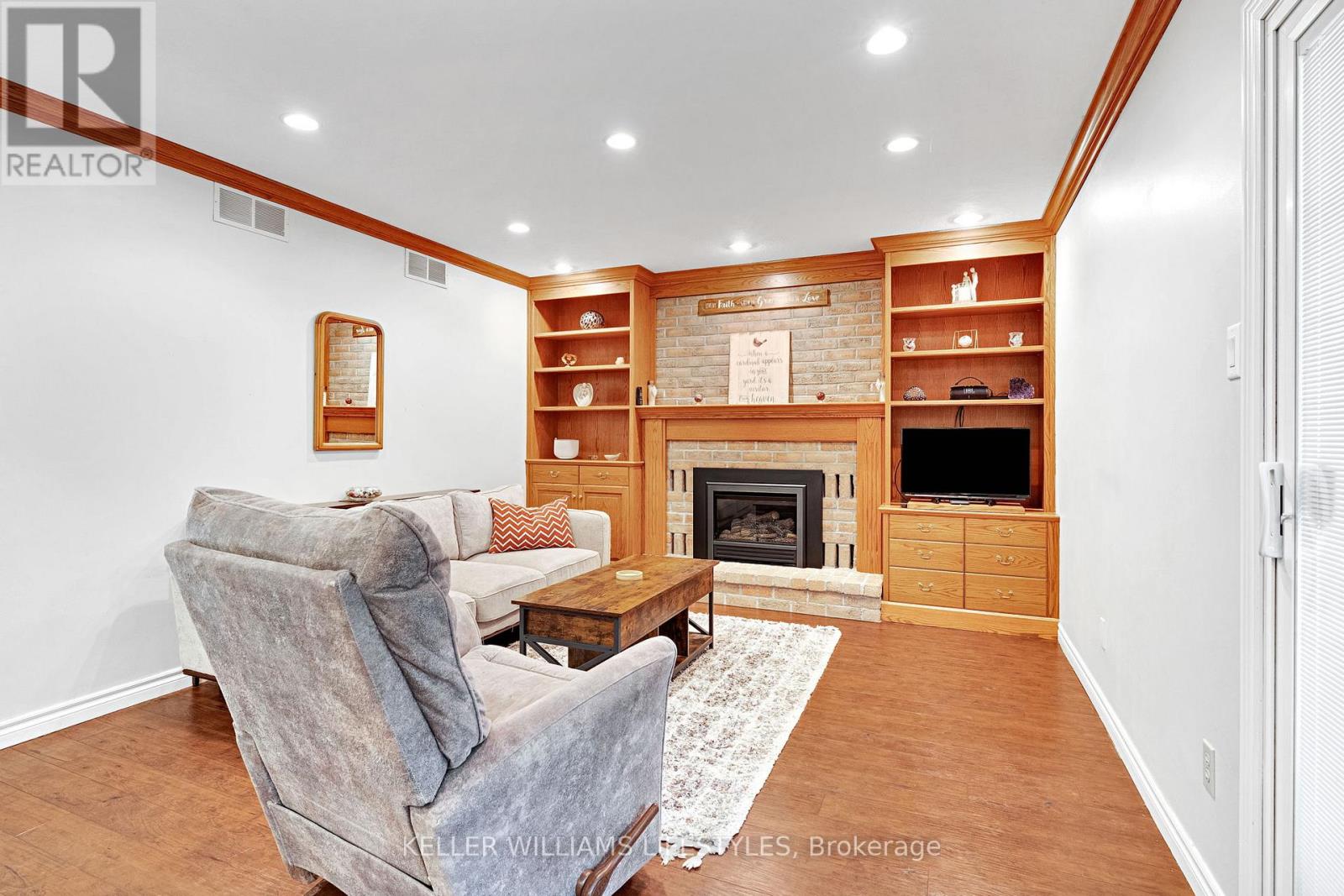115 ACORN CRESCENT - 17