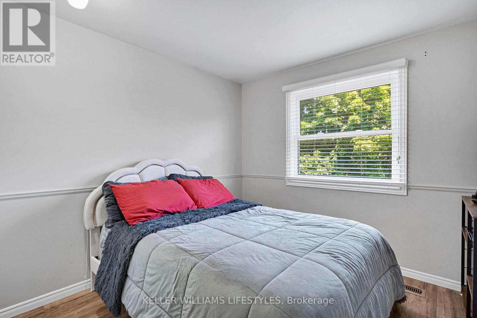 115 ACORN CRESCENT - 25