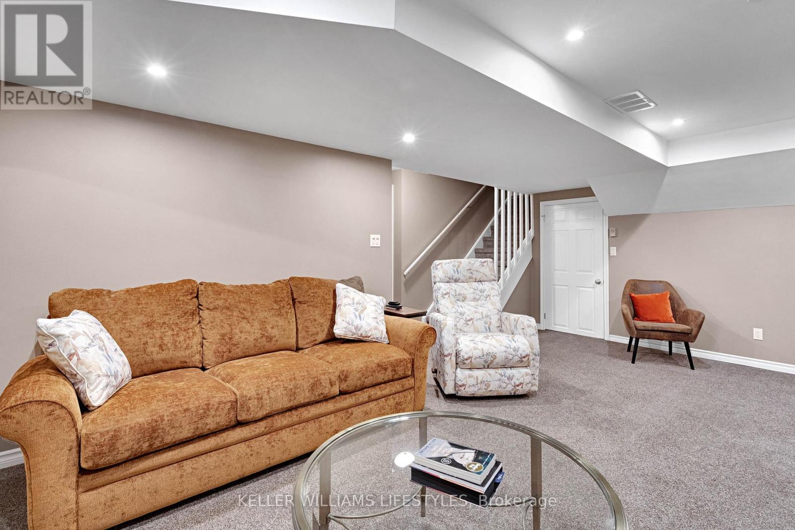 115 ACORN CRESCENT - 30