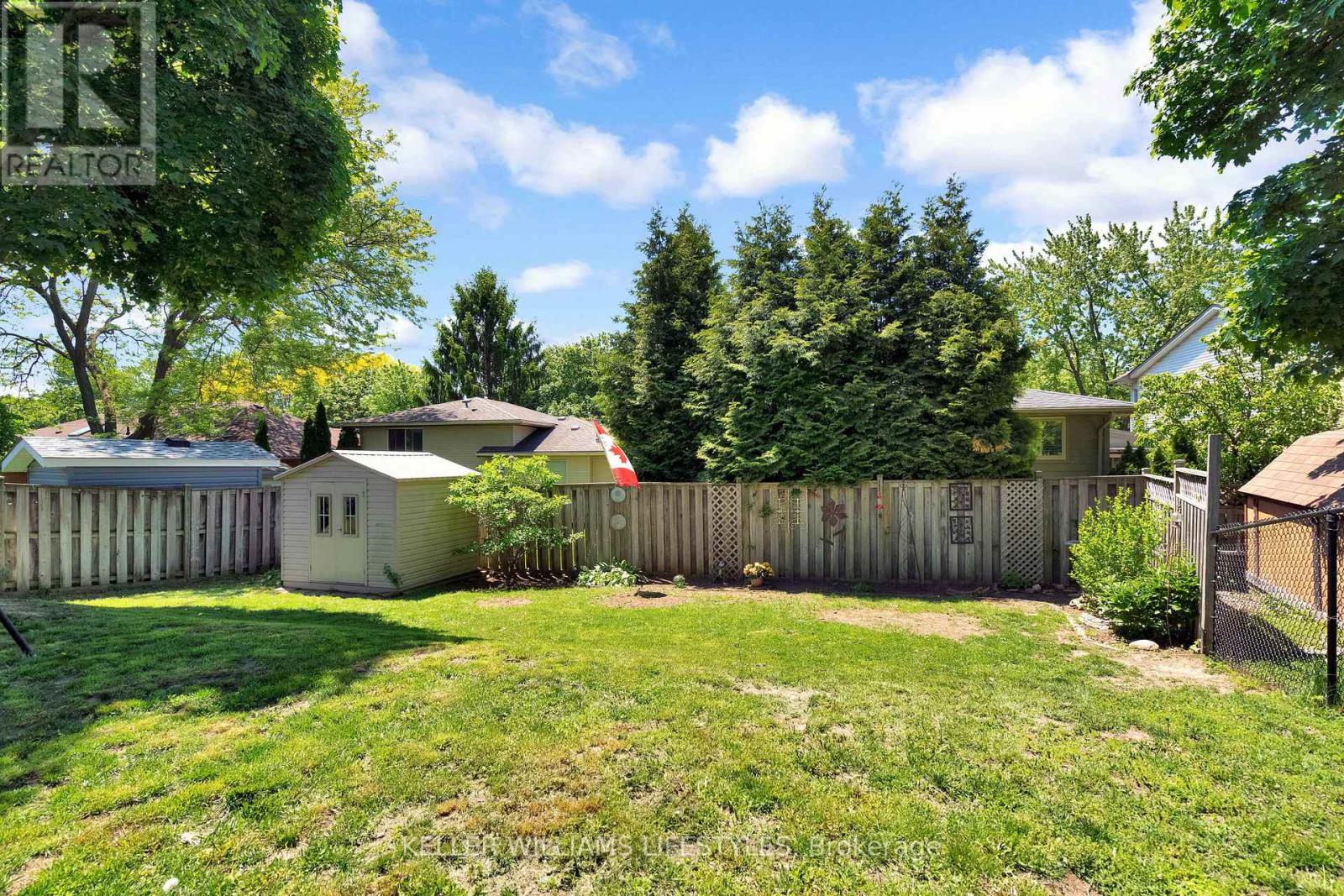 115 ACORN CRESCENT - 37