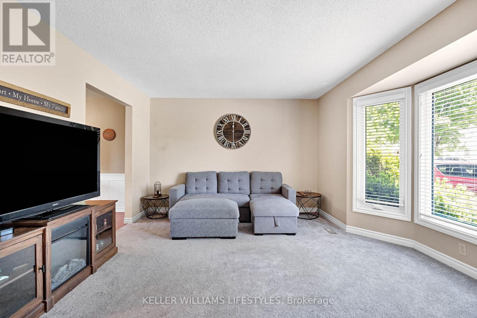 115 ACORN CRESCENT - 5