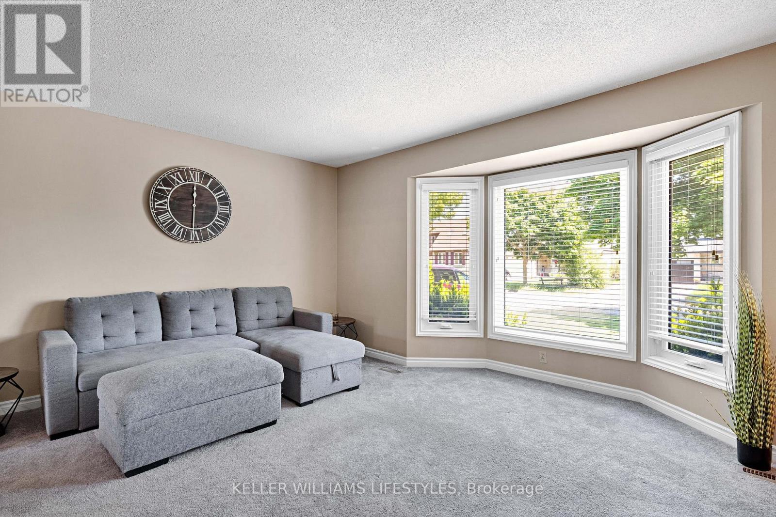 115 ACORN CRESCENT - 6