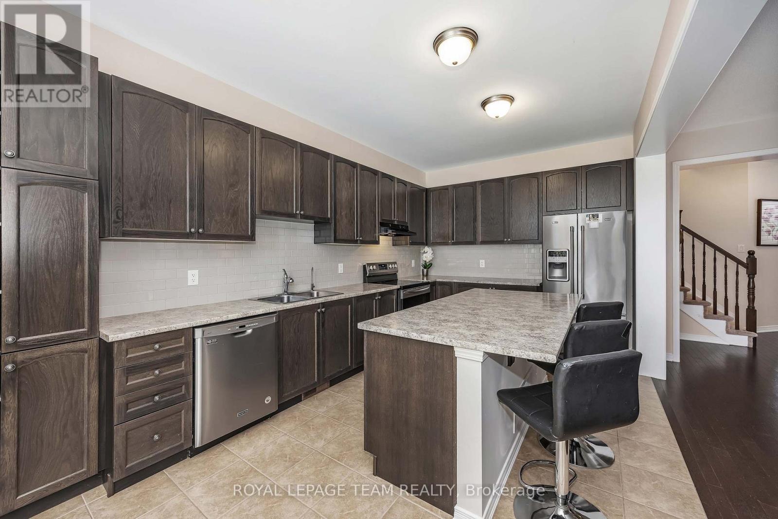 1851 GLENCREST ROAD - 16
