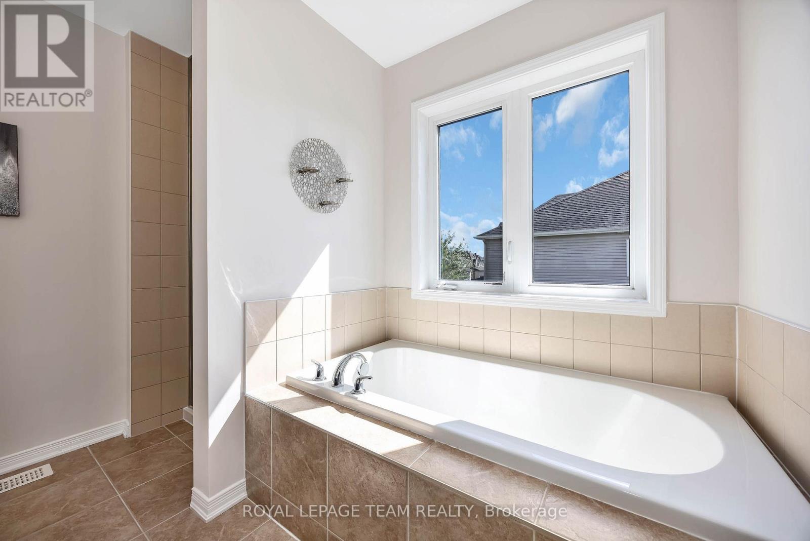 1851 GLENCREST ROAD - 26