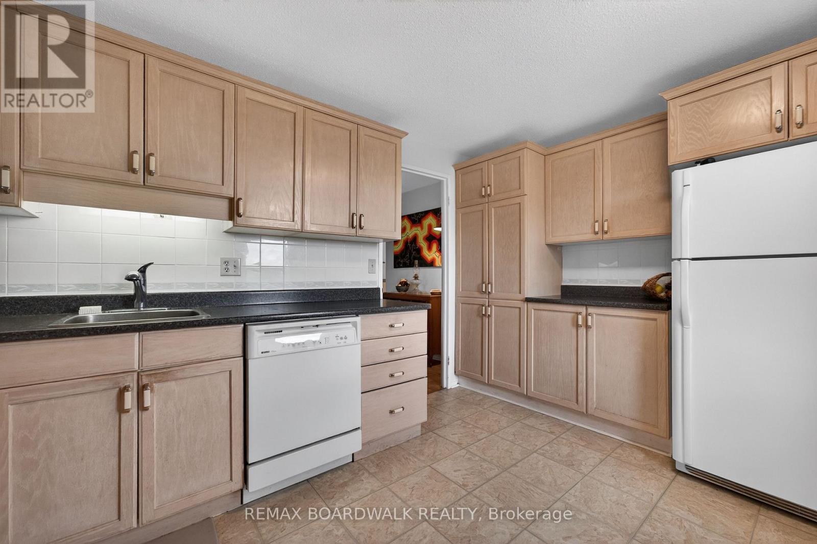 #308 1356 MEADOWLANDS DRIVE E - 14
