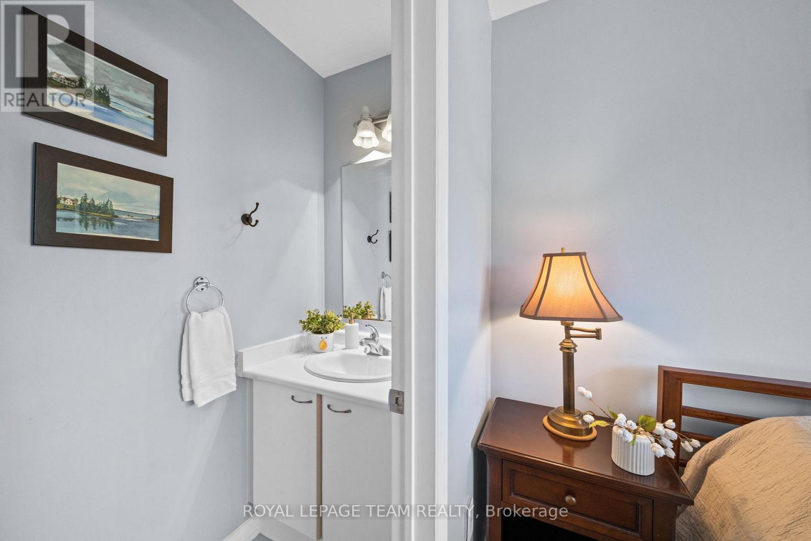 2 IPSWICH TERRACE - 25
