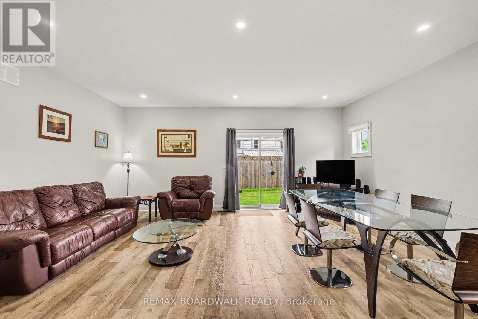 58 ADELAIDE STREET - 10