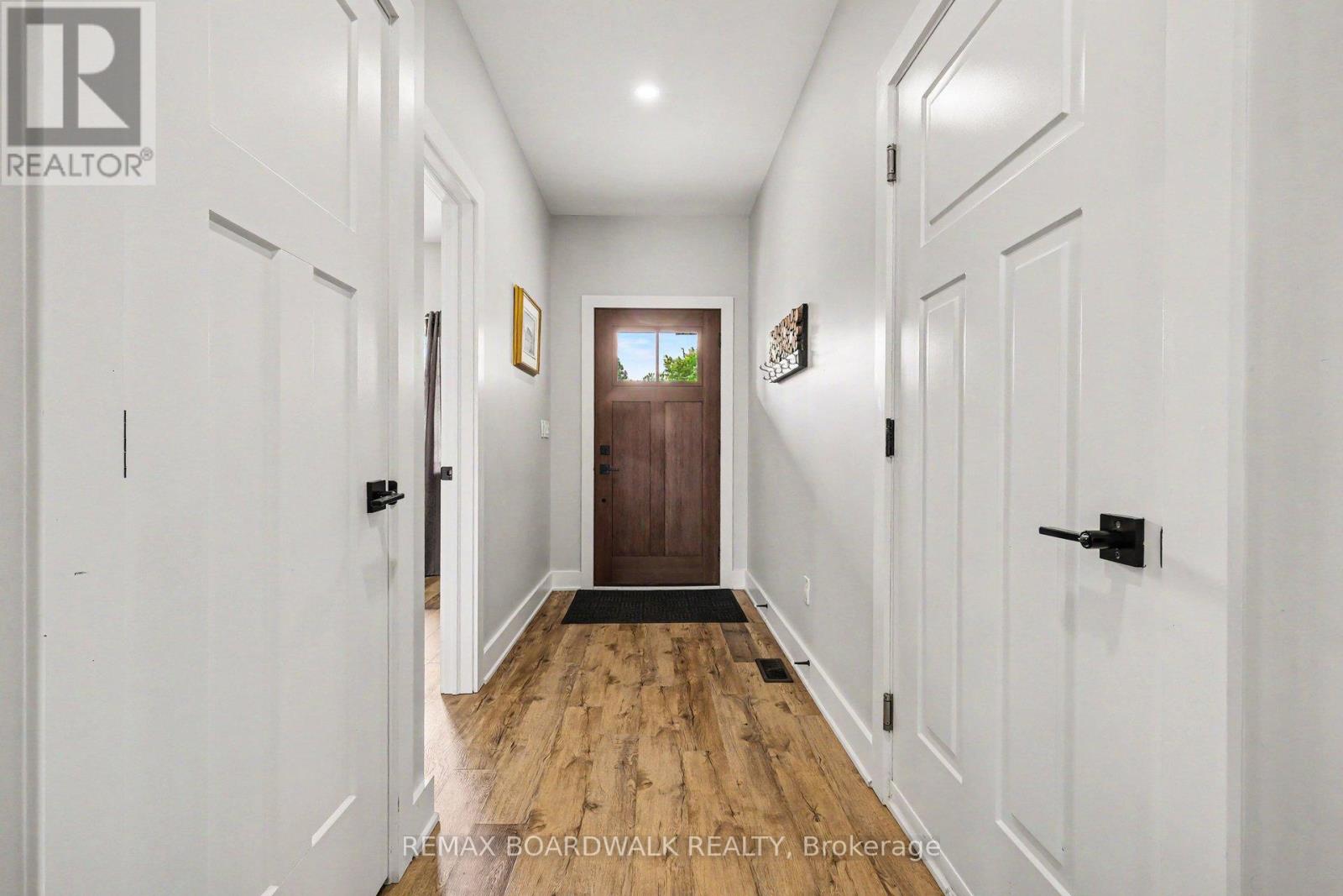 58 ADELAIDE STREET - 4