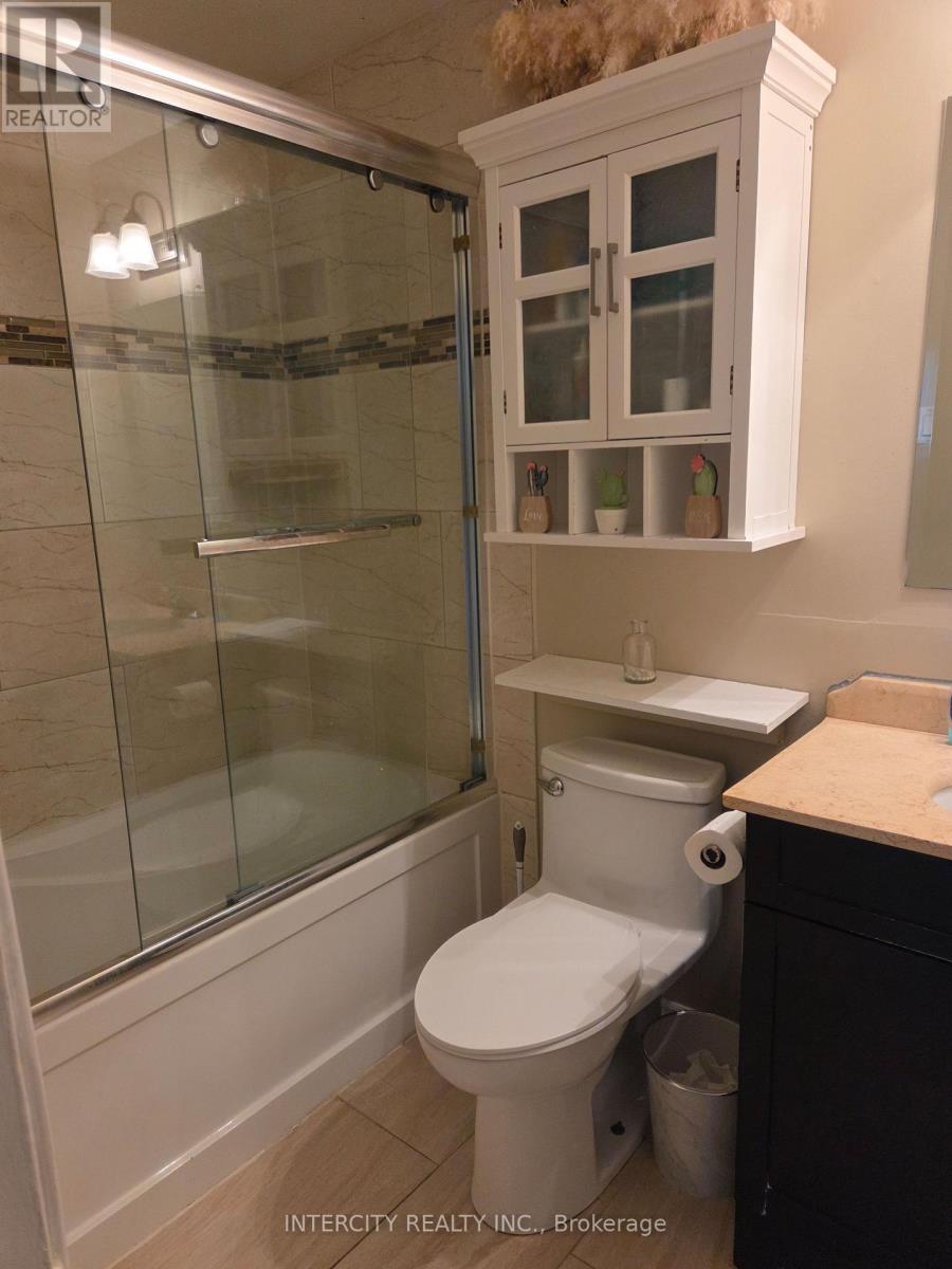 21 HIGHVIEW TRAIL - 30