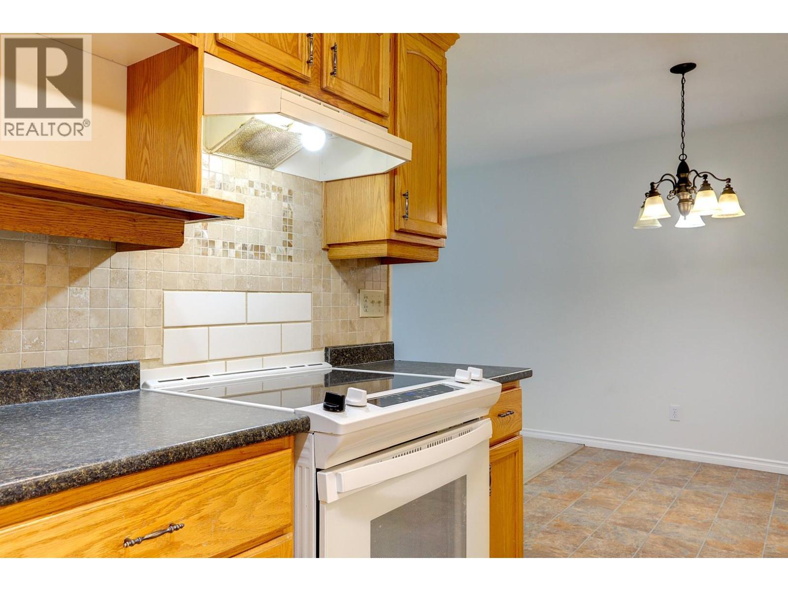 #212 211 Kildonan Avenue - 6