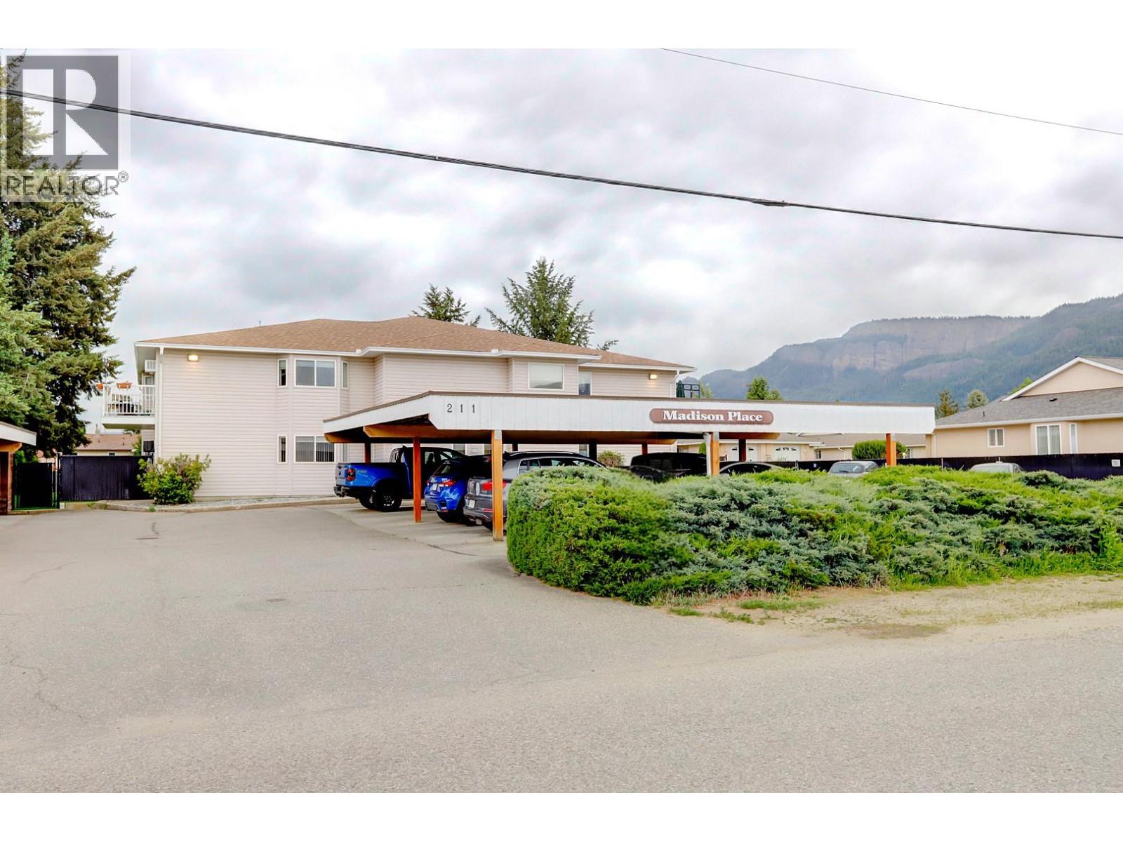 212 211 Kildonan Avenue, Enderby