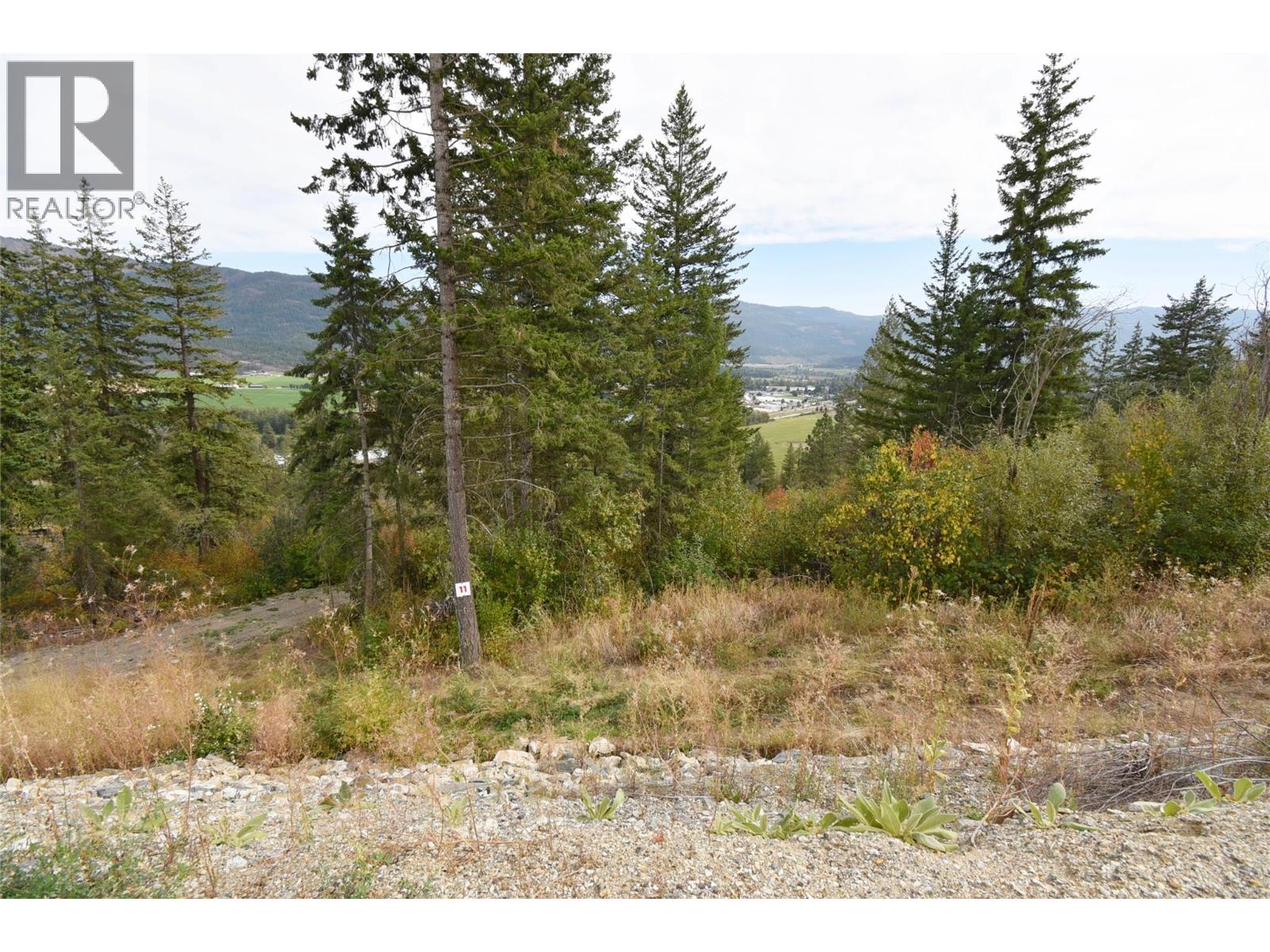  213 Crooked Pine Road, Enderby