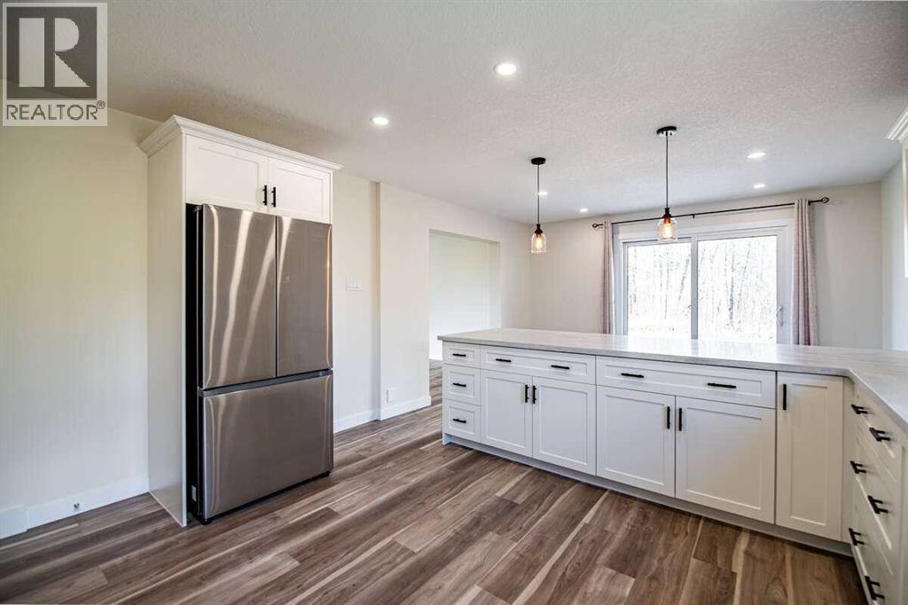 41B 26553 Hwy 11 - 19