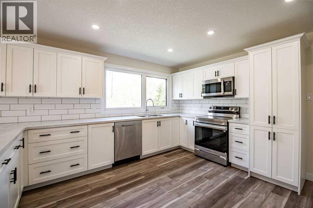 41B 26553 Hwy 11 - 20