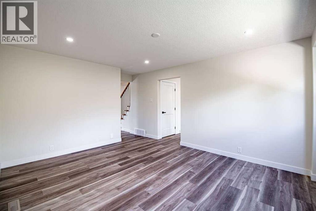 41B 26553 Hwy 11 - 21