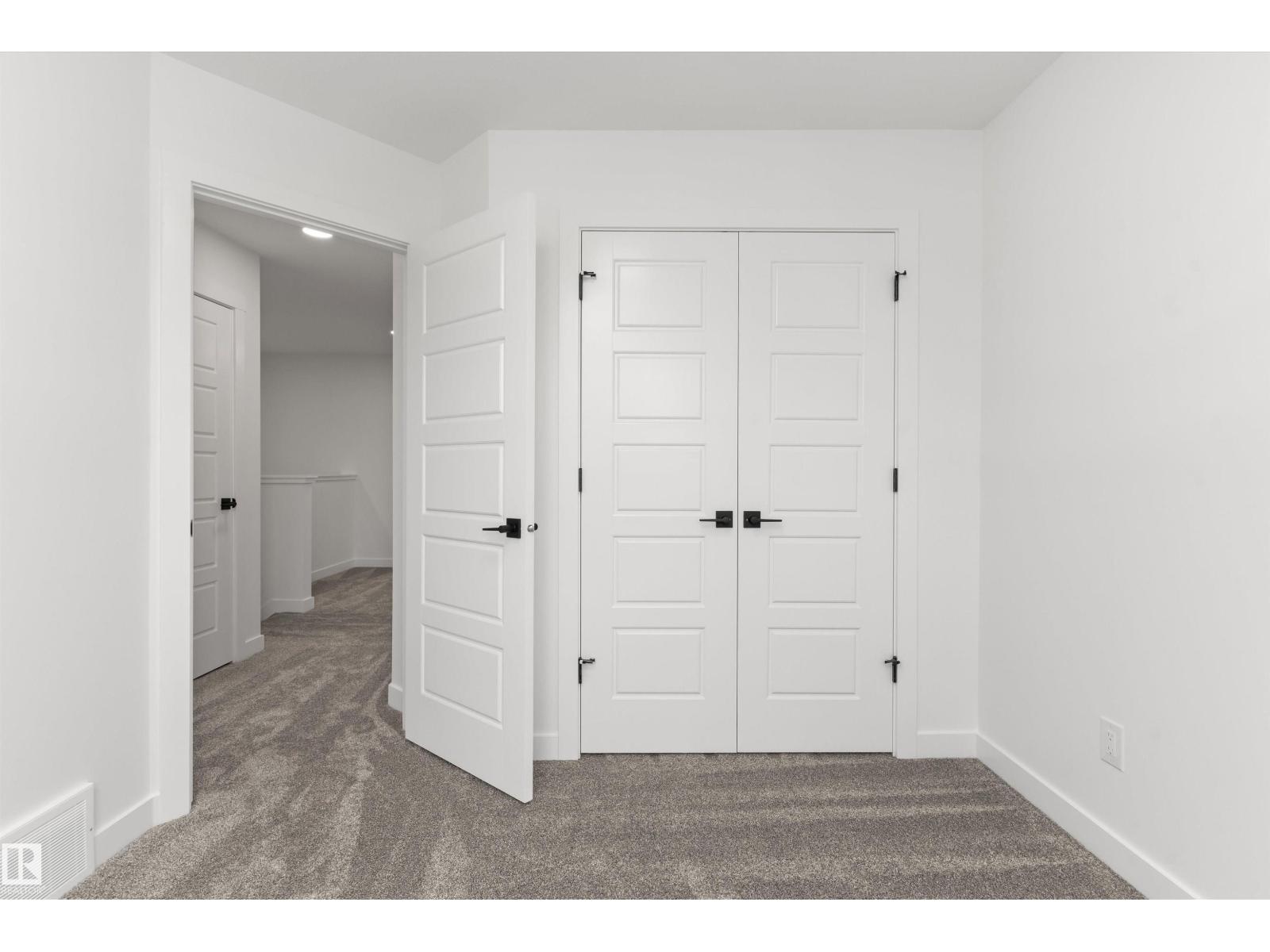 1048 CRISTALL CR SW - 25