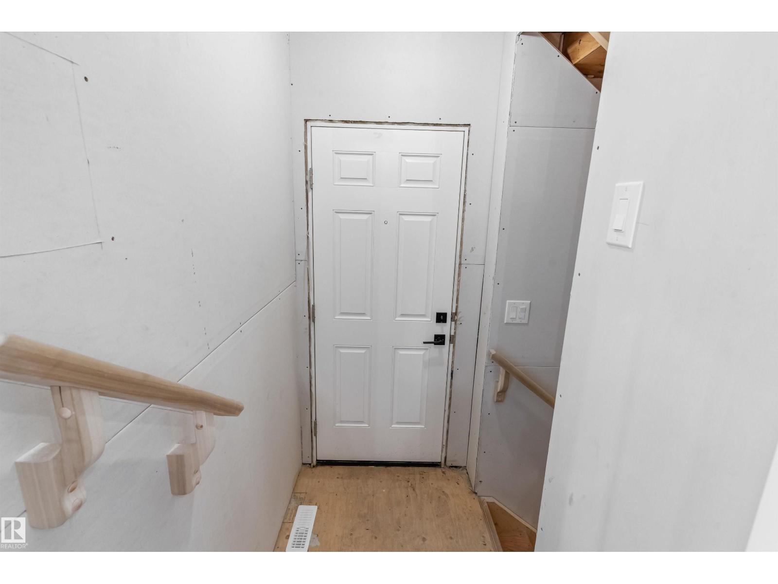 1048 CRISTALL CR SW - 37