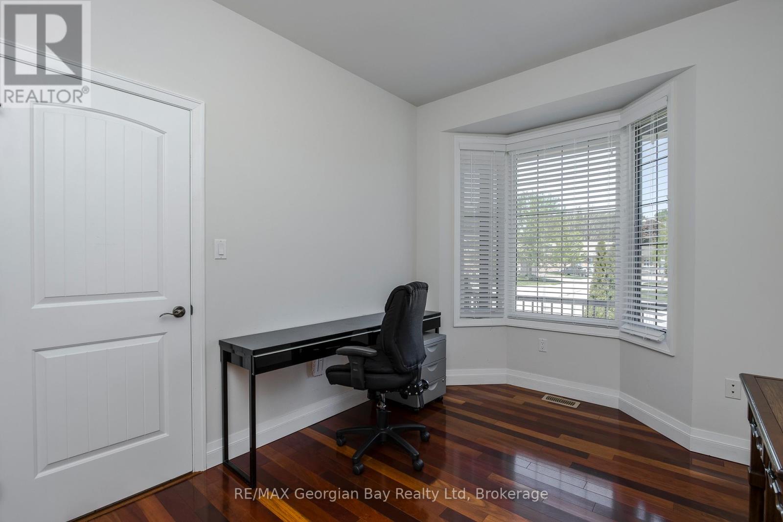 432 SHEWFELT CRESCENT - 22