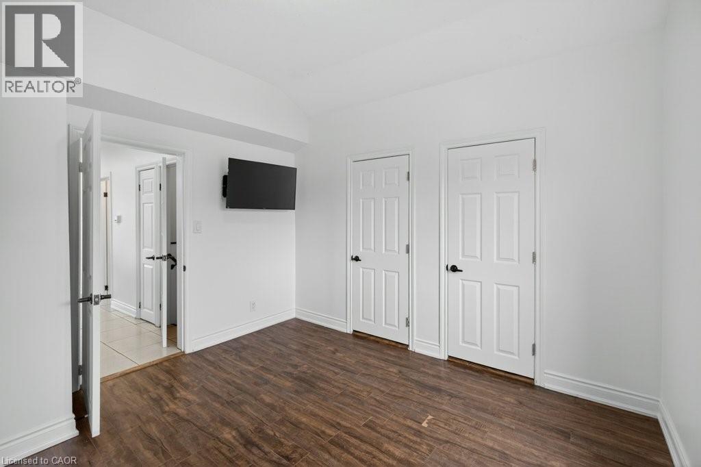 299 BRITANNIA Avenue - 21