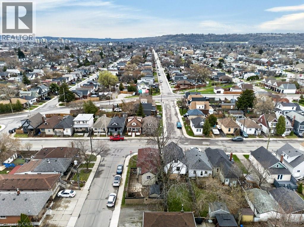 299 BRITANNIA Avenue - 47