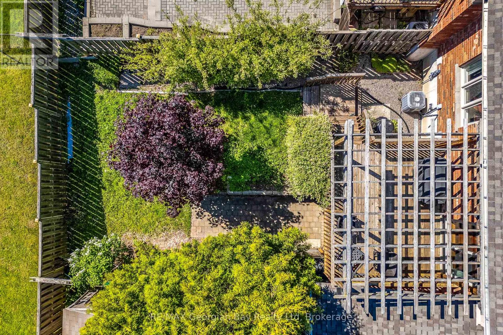 432 SHEWFELT CRESCENT - 37