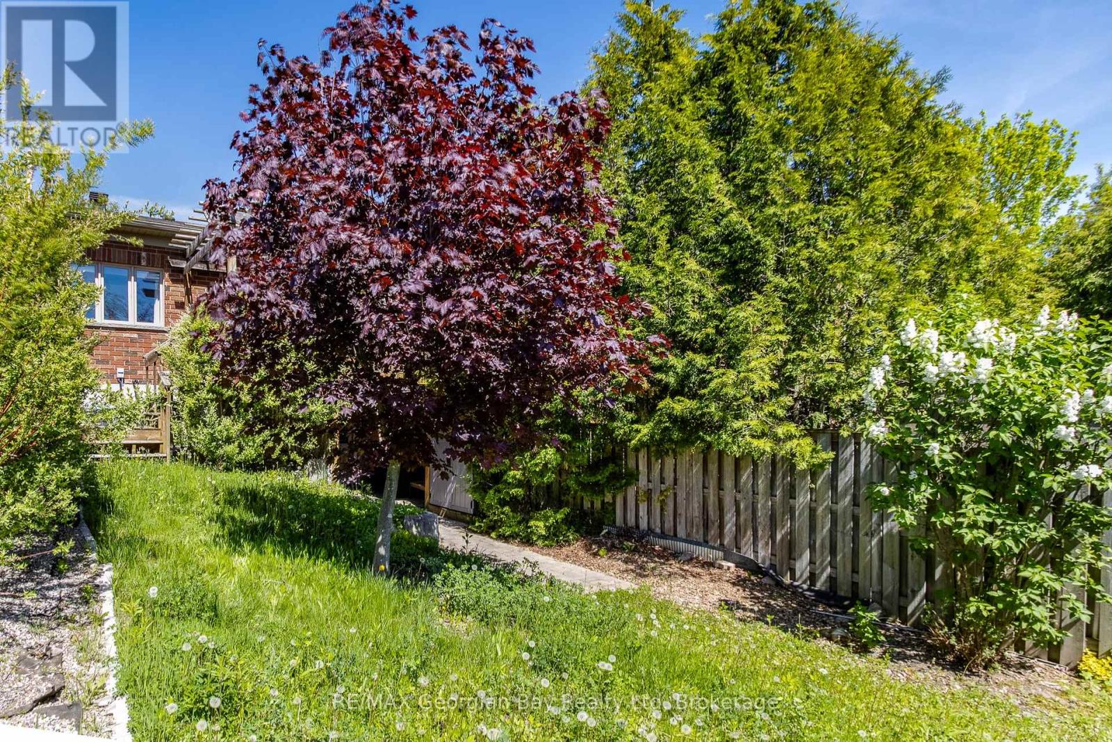 432 SHEWFELT CRESCENT - 43
