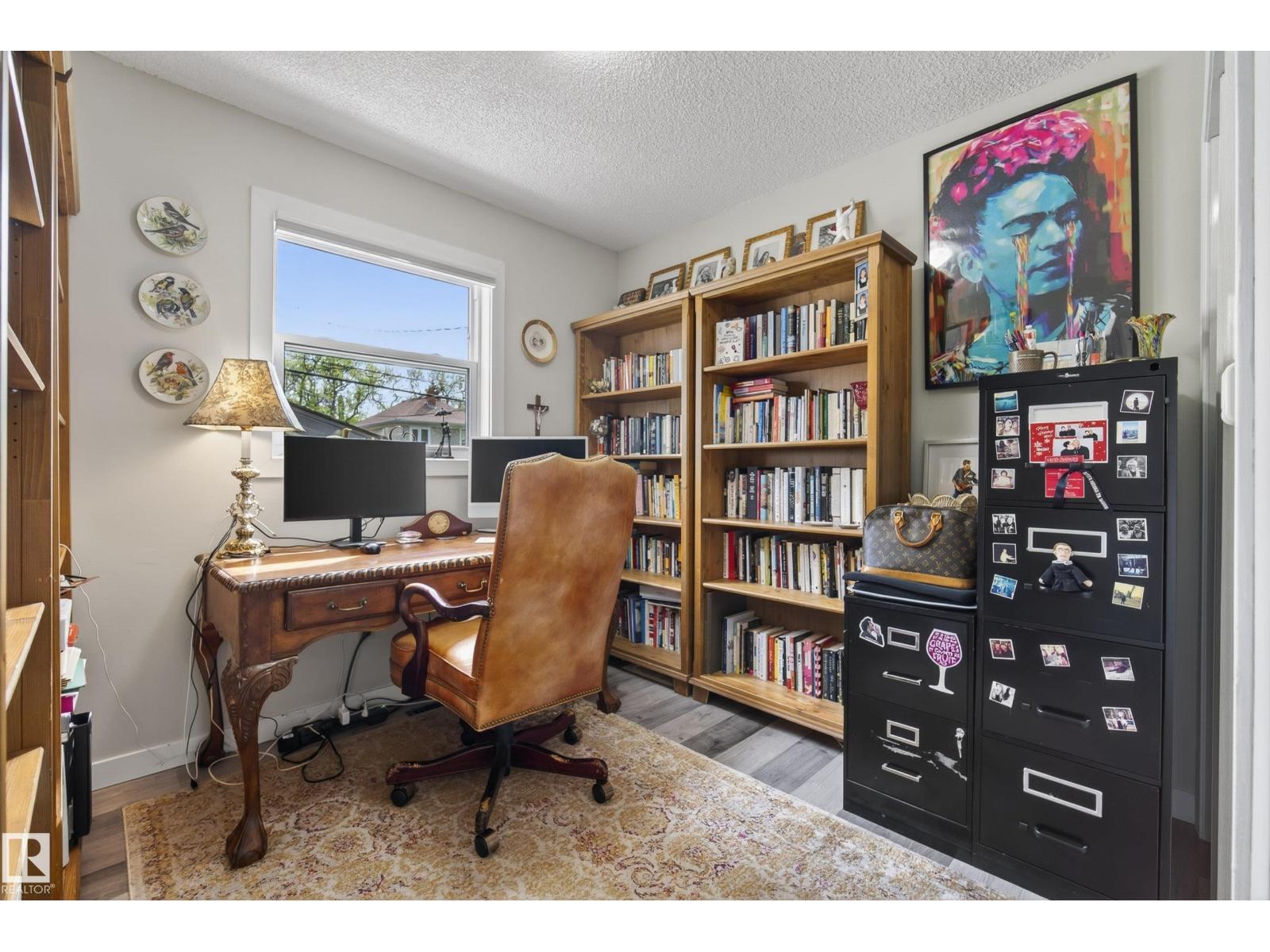 10869 94 ST NW - 22