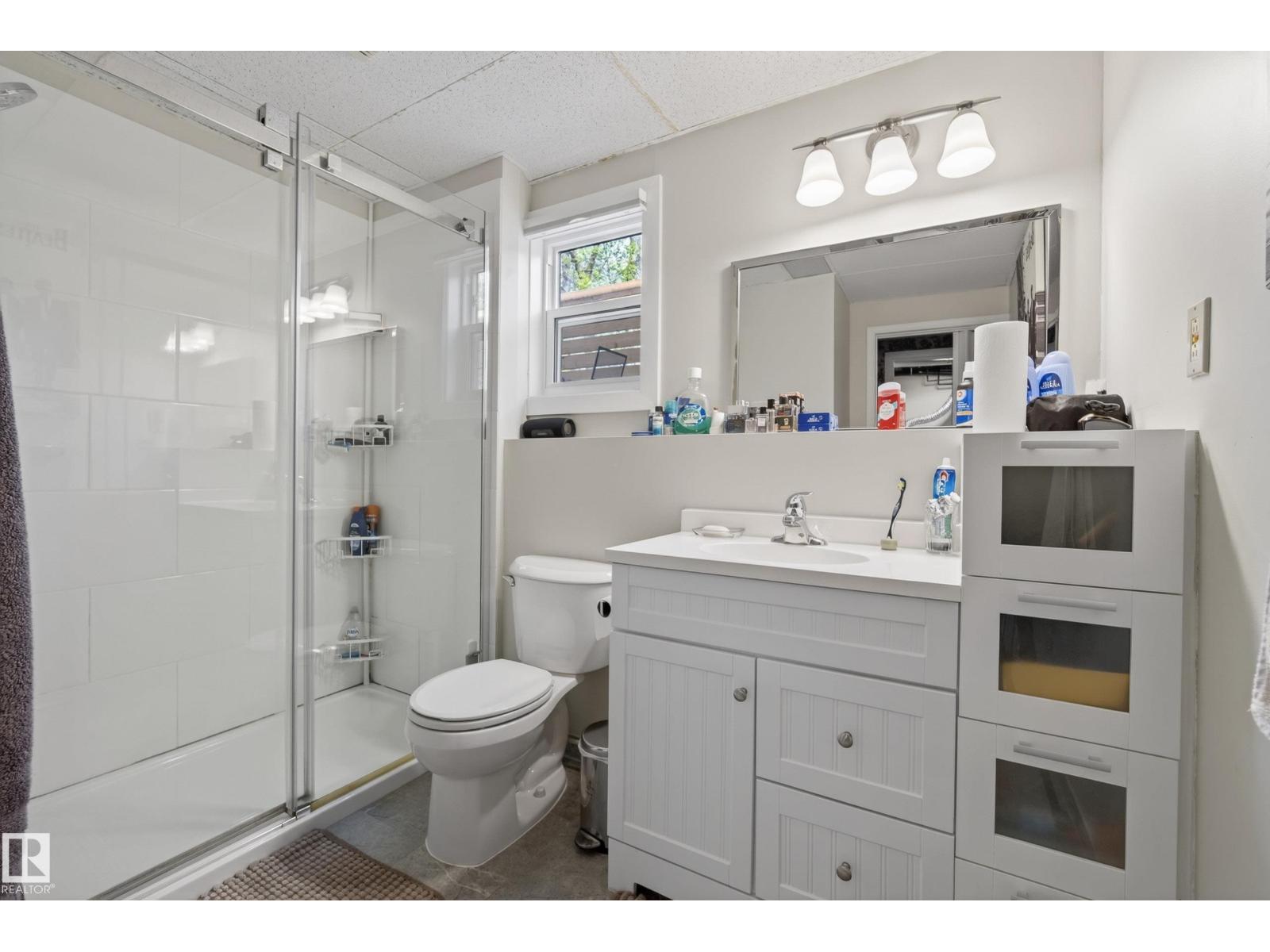 10869 94 ST NW - 35