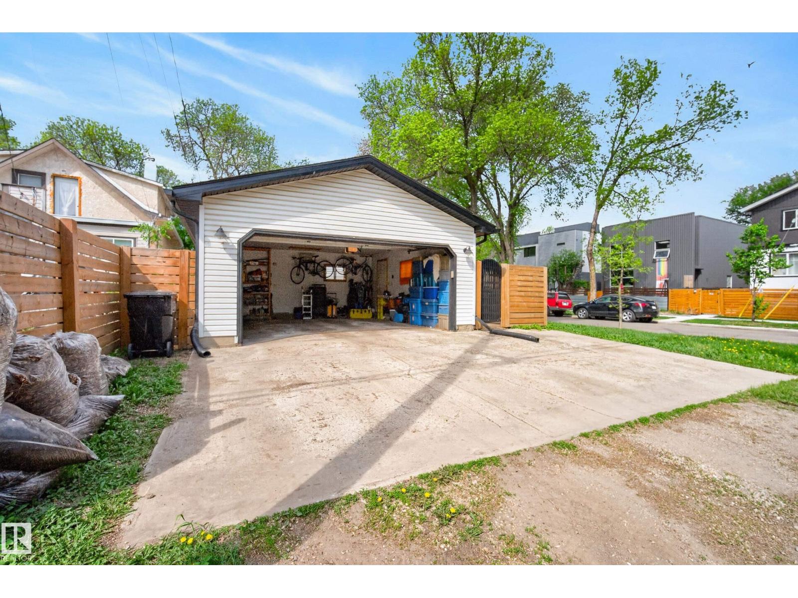 10869 94 ST NW - 51