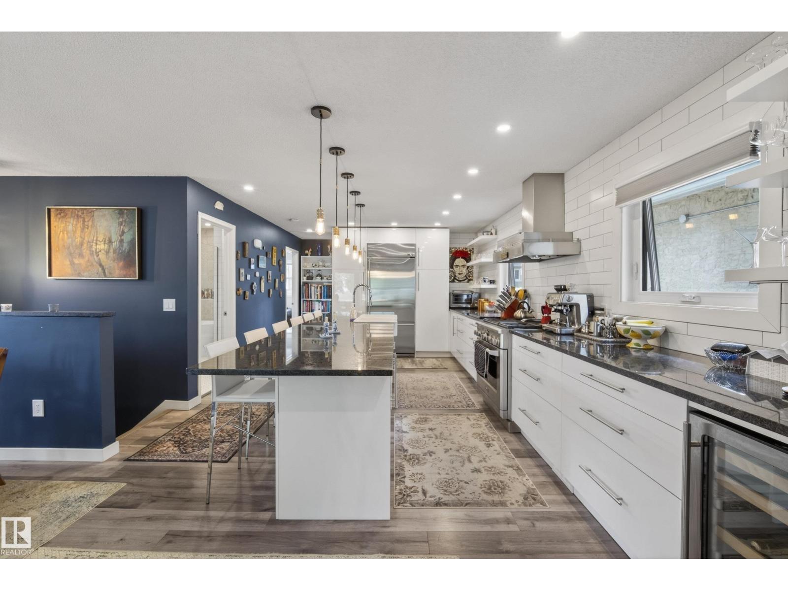 10869 94 ST NW - 6