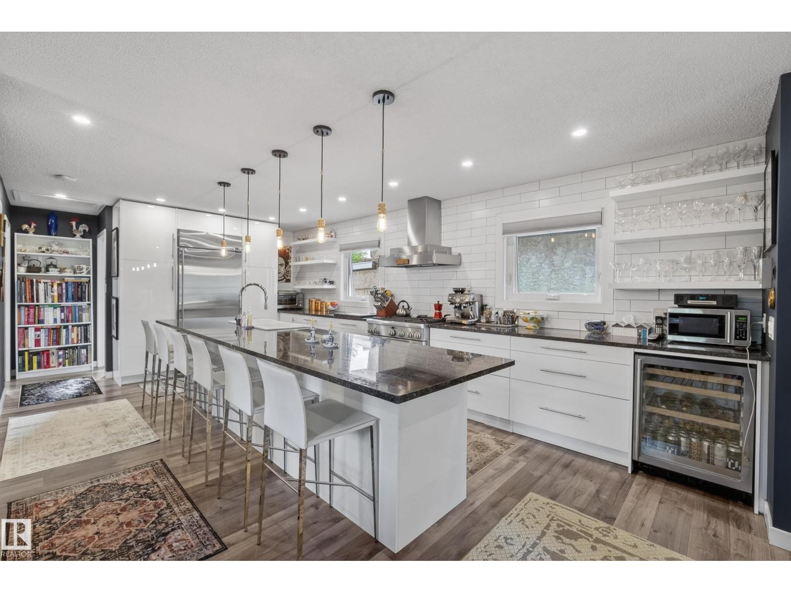 10869 94 ST NW - 7
