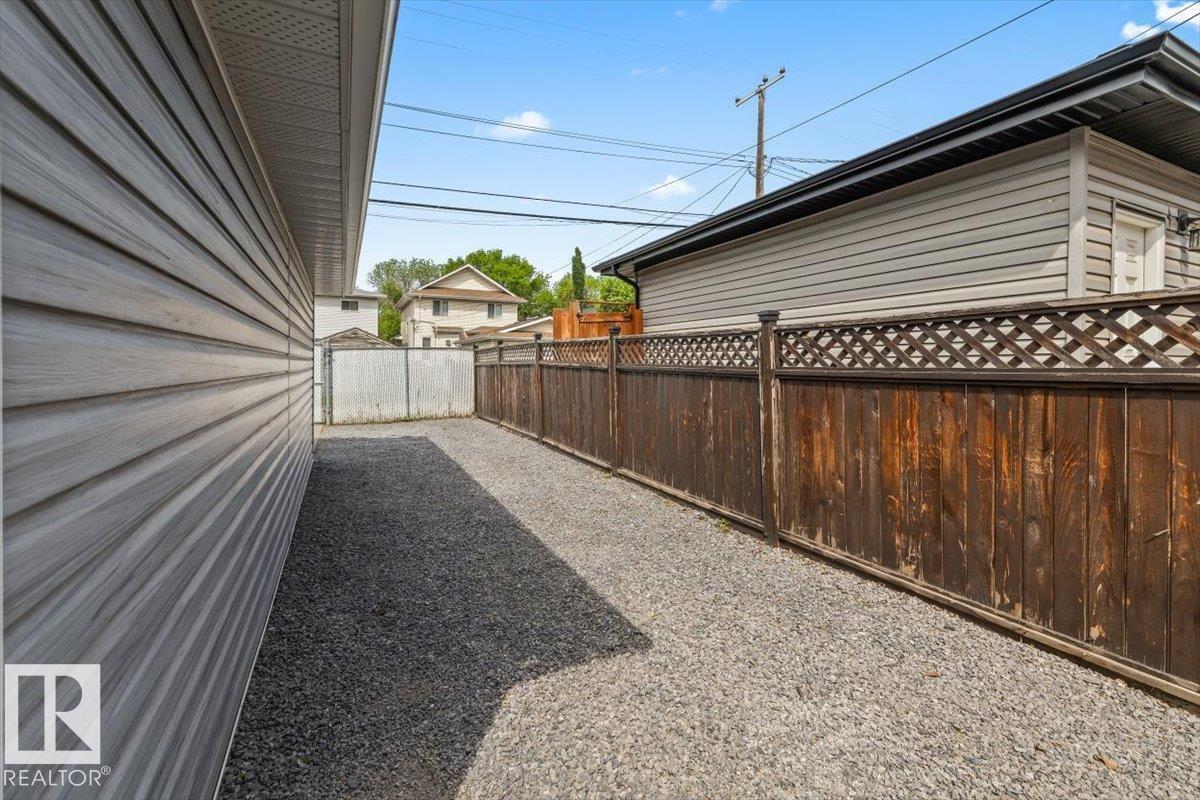 11910 95 ST NW - 29