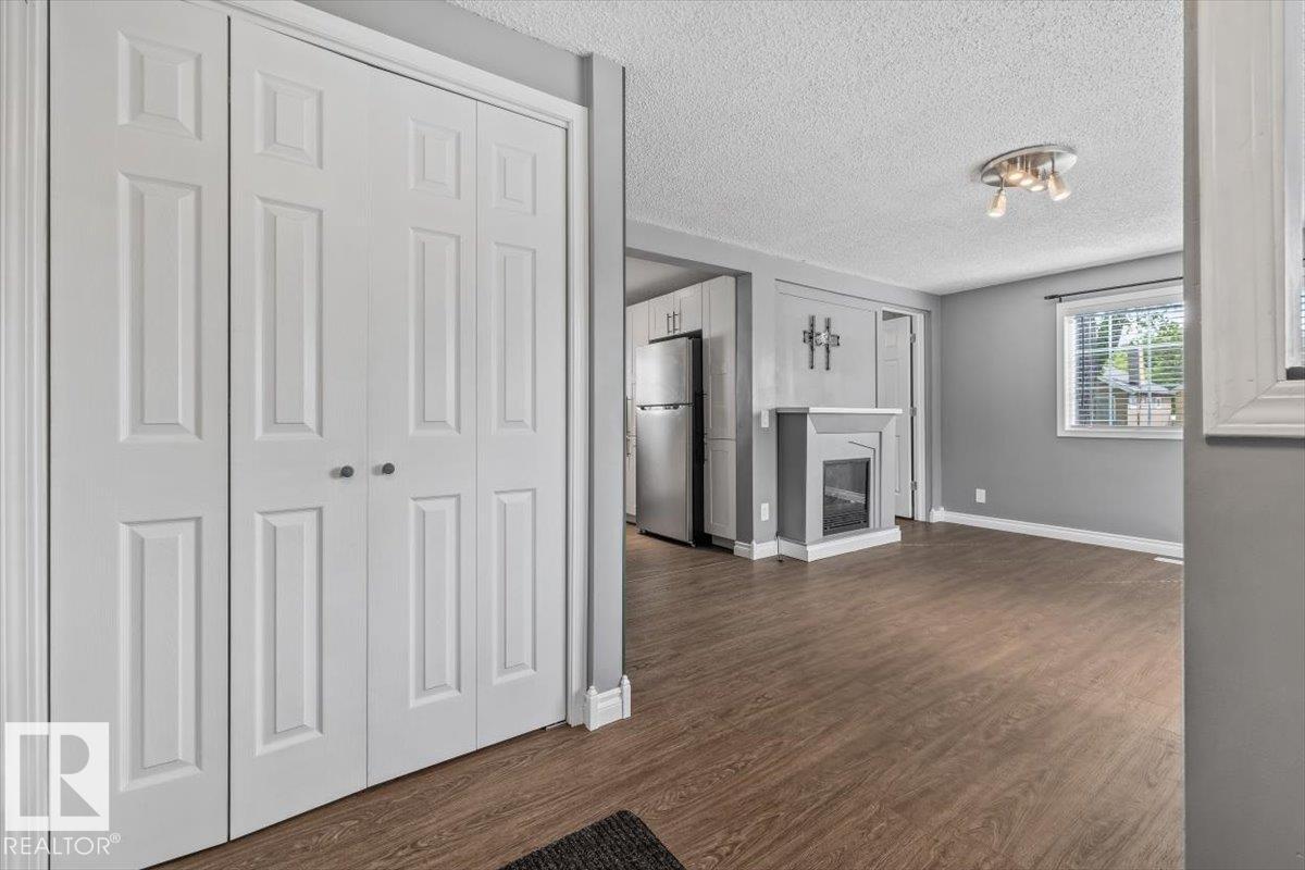 11910 95 ST NW - 4