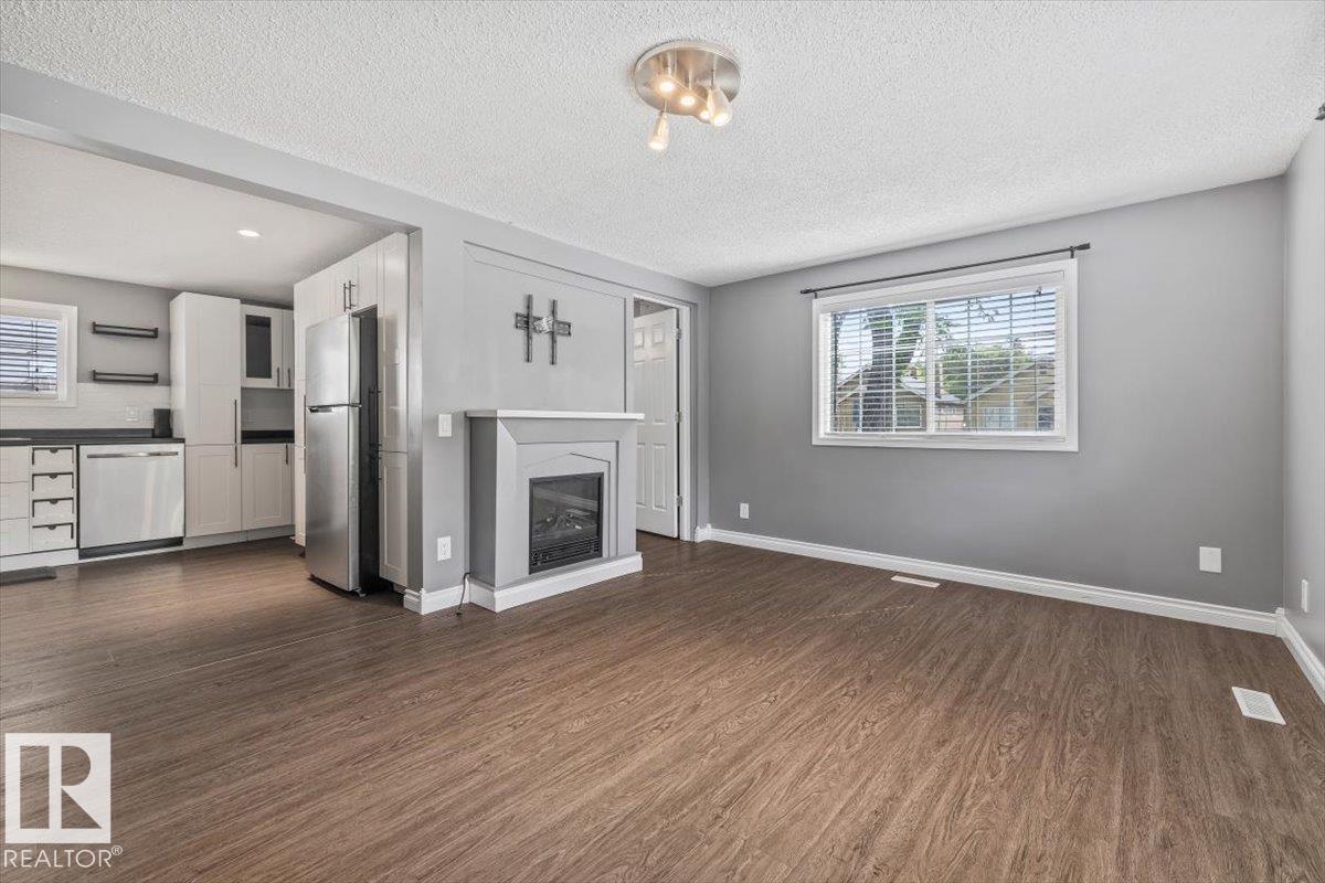 11910 95 ST NW - 5