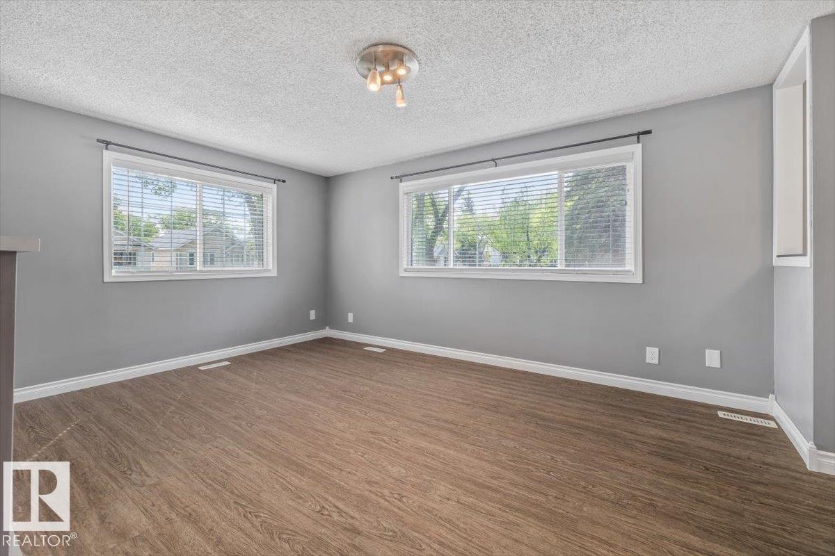 11910 95 ST NW - 6