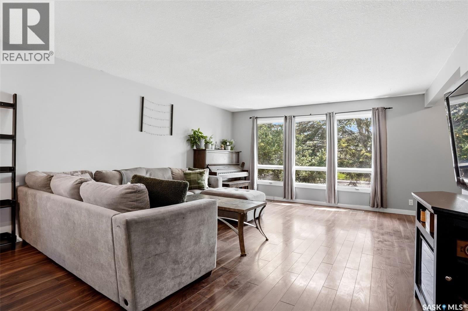 810 Princess STREET - 3