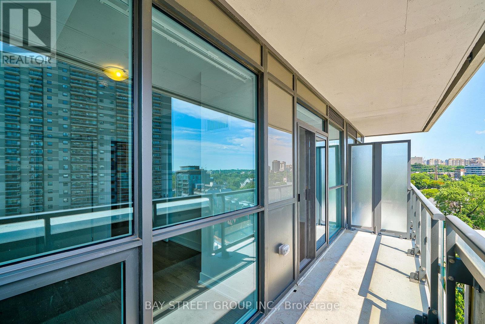 #905 181 BEDFORD ROAD - 14