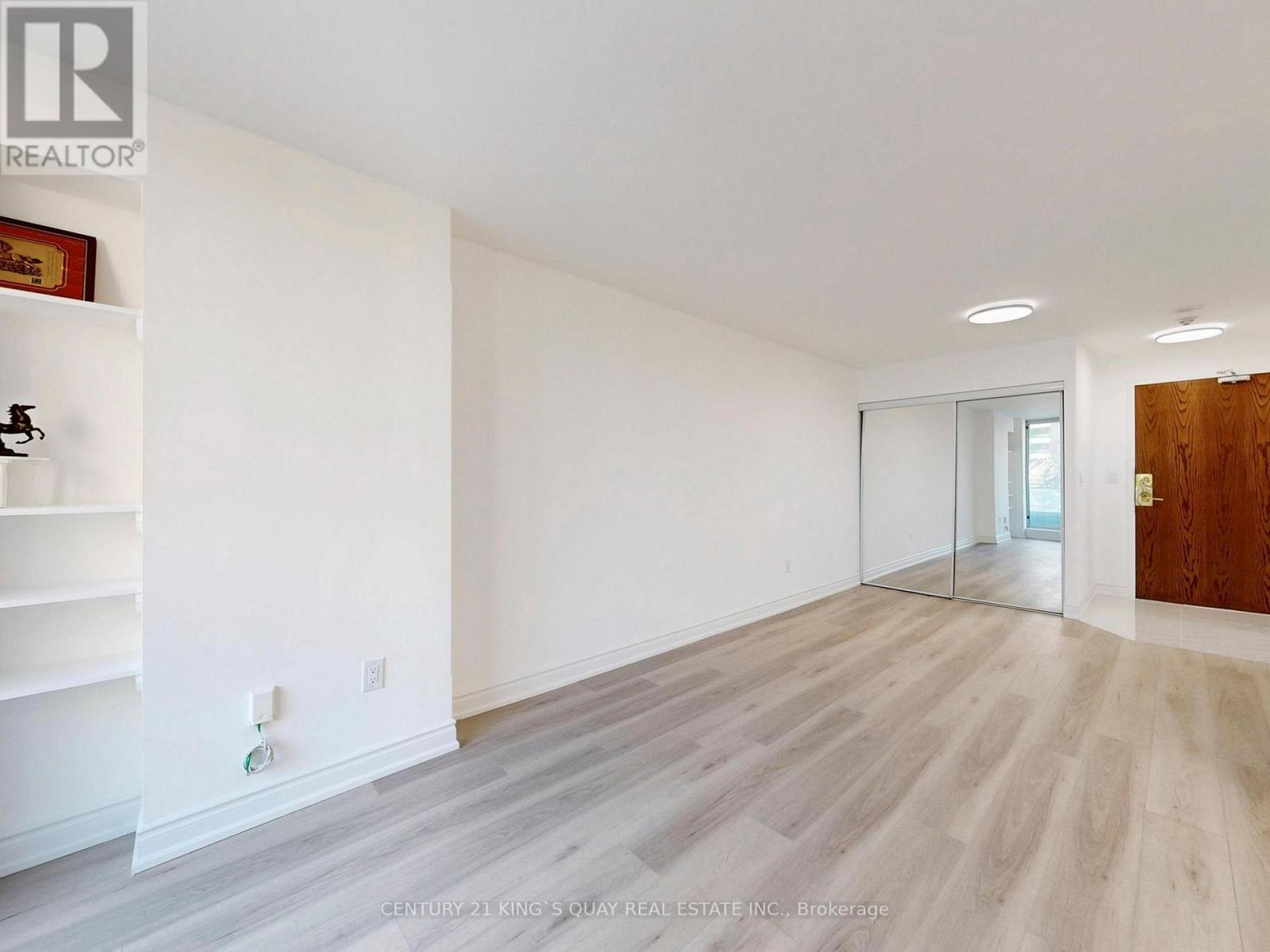 #306 1 PEMBERTON AVENUE - 17