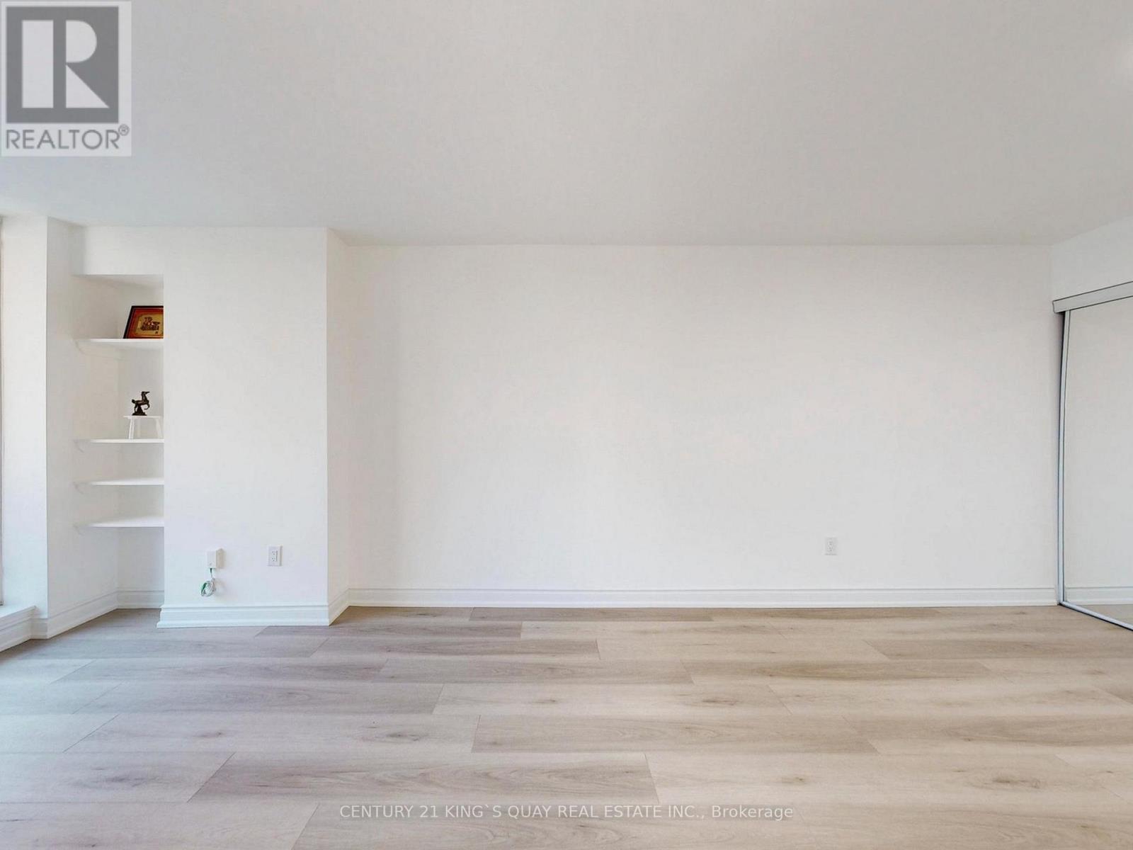 #306 1 PEMBERTON AVENUE - 18