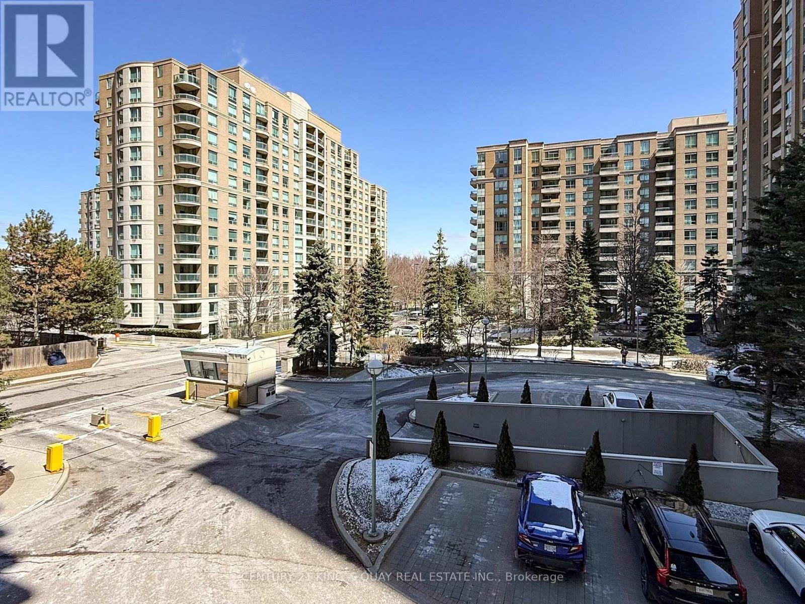 #306 1 PEMBERTON AVENUE - 33