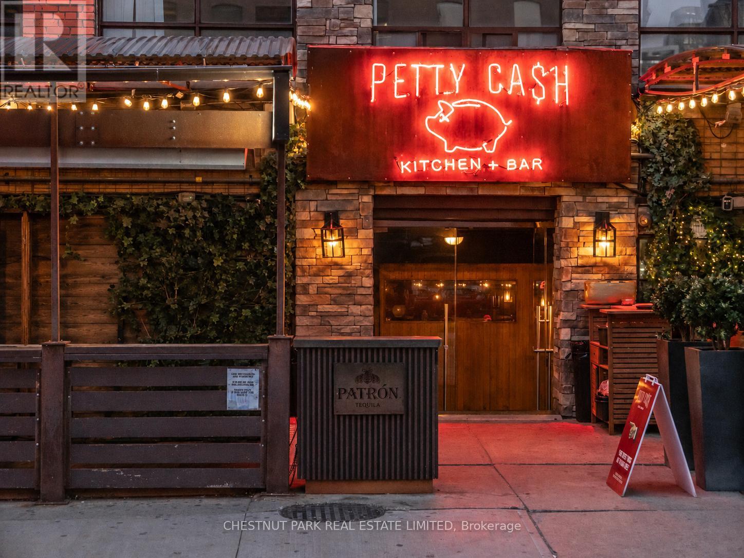 #101 500 RICHMOND STREET W - 32