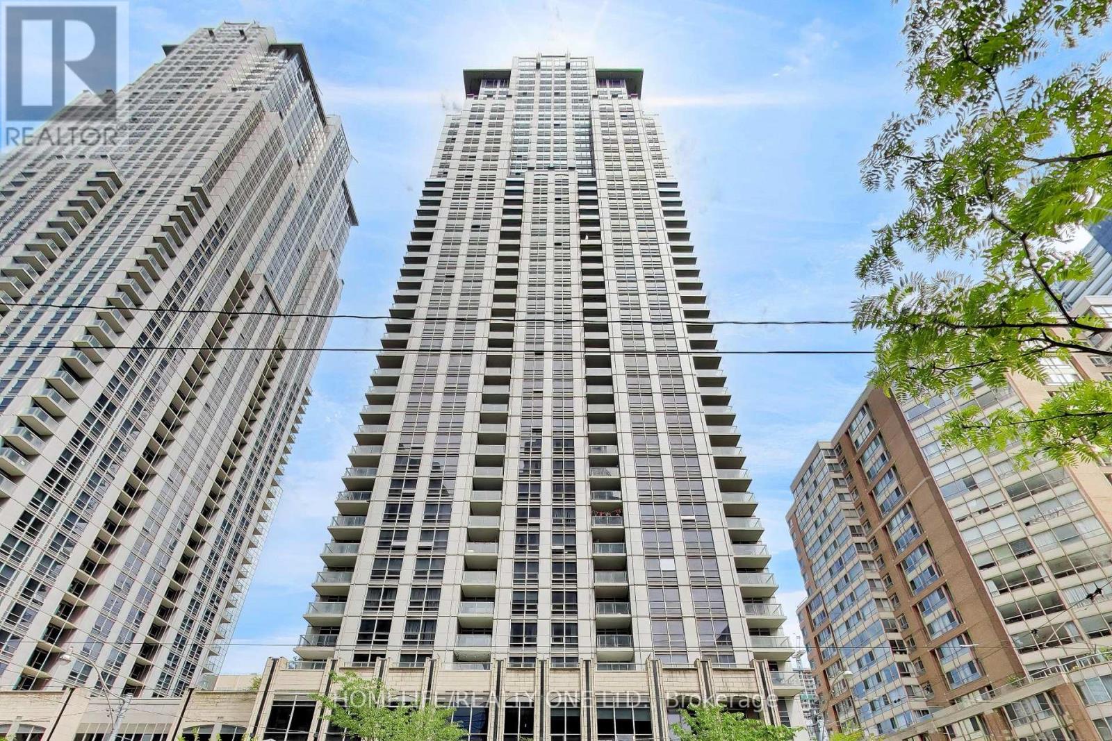 Listing photo of 2709 - 761 BAY STREET