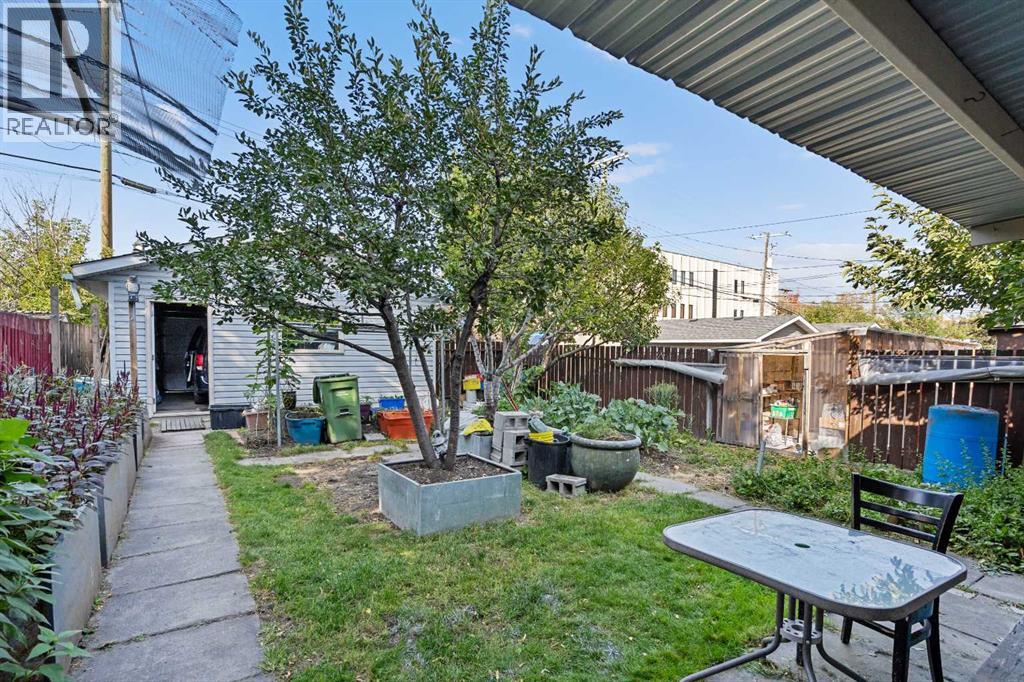 218 15 Avenue NW - 33