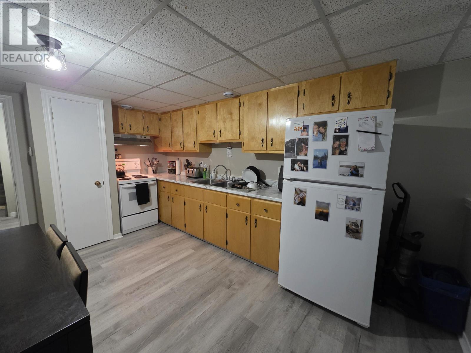 44 Beaumont Avenue - 18