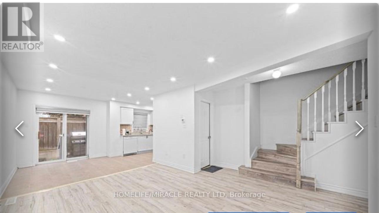 #42 435 MIDDLEFIELD ROAD - 1